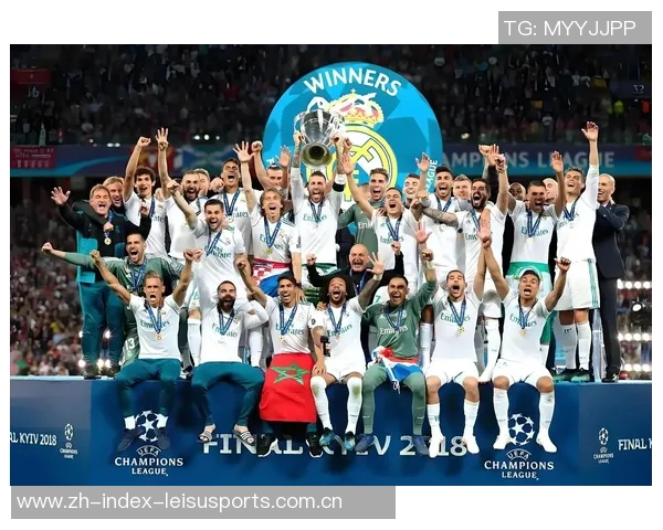 香港足球明星队精彩瞬间集锦展现球场风采与团队精神